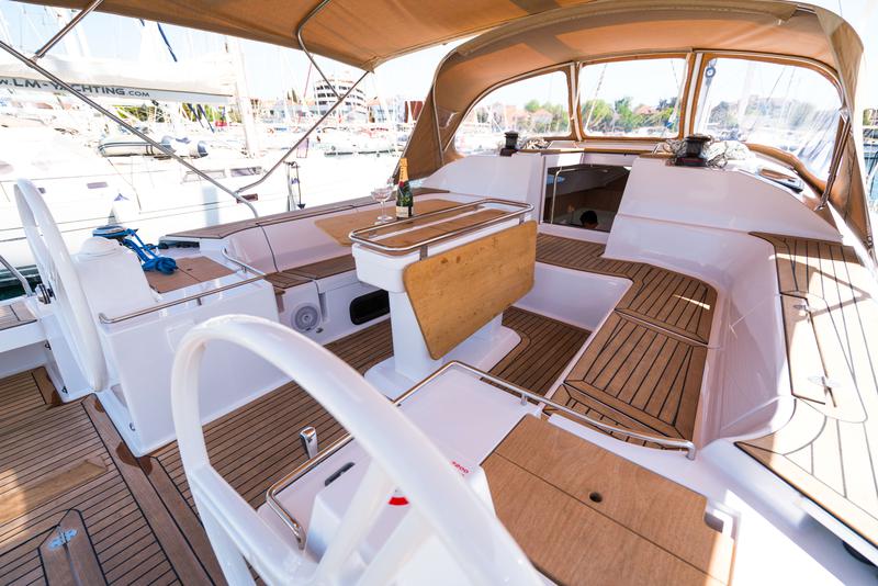 Book yachts online - sailboat - Elan 50 Impression - Escape II - rent