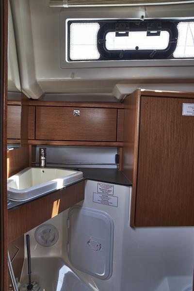 Book yachts online - sailboat - Bavaria 34 Cruiser - Wild love - rent