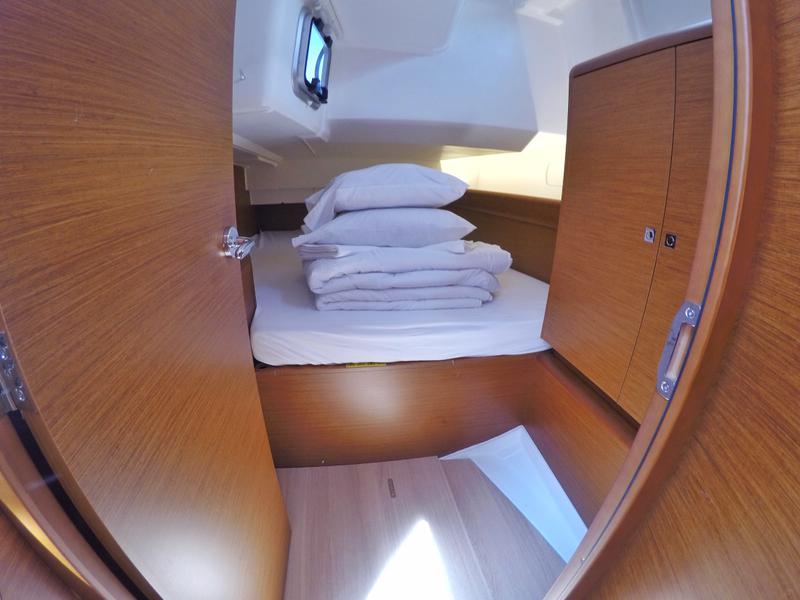 Book yachts online - sailboat - Sun Odyssey 449 - Nina - rent