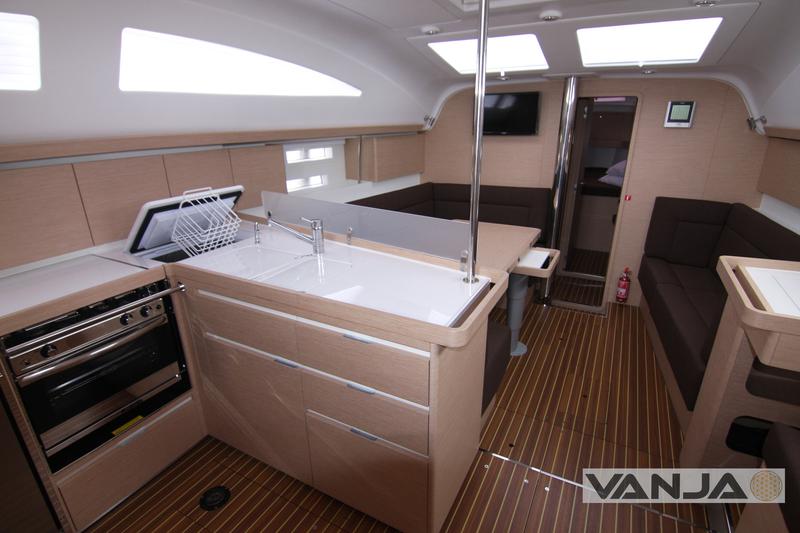 Book yachts online - sailboat - Elan 45 Impression - Vanja - rent