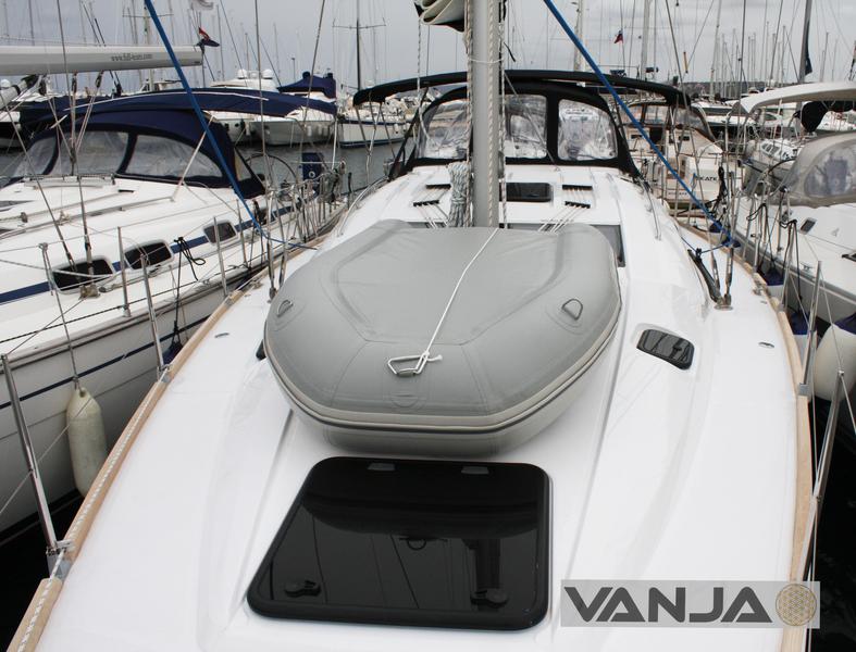 Book yachts online - sailboat - Elan 45 Impression - Vanja - rent
