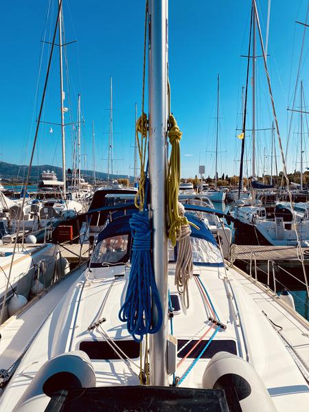 Book yachts online - sailboat - Bavaria 46 Cruiser - Enalia (Refit 2019) - rent