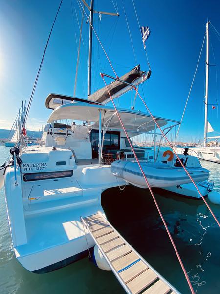 Book yachts online - catamaran - Lagoon 42 - Katerina (A/C - Generator) - rent