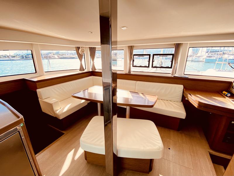Book yachts online - catamaran - Lagoon 42 - Kaiki (A/C - Generator) - rent