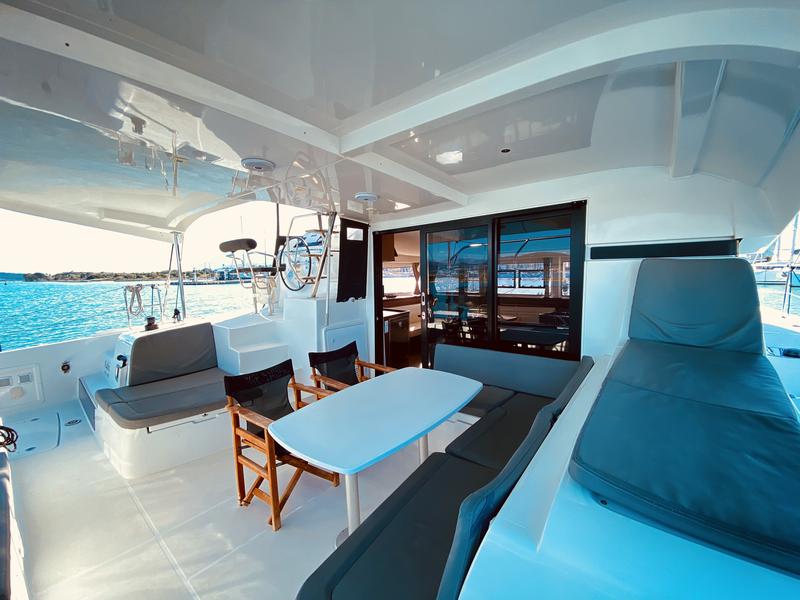 Book yachts online - catamaran - Lagoon 42 - Kaiki (A/C - Generator) - rent