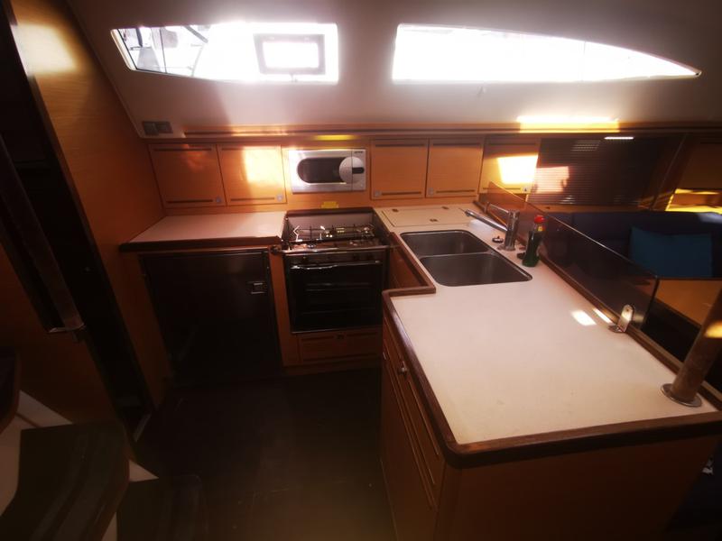 Book yachts online - sailboat - Elan 444 Impression - Okea Iris - rent