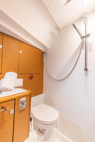 Book yachts online - sailboat - Sun Odyssey 449 - Asante - rent
