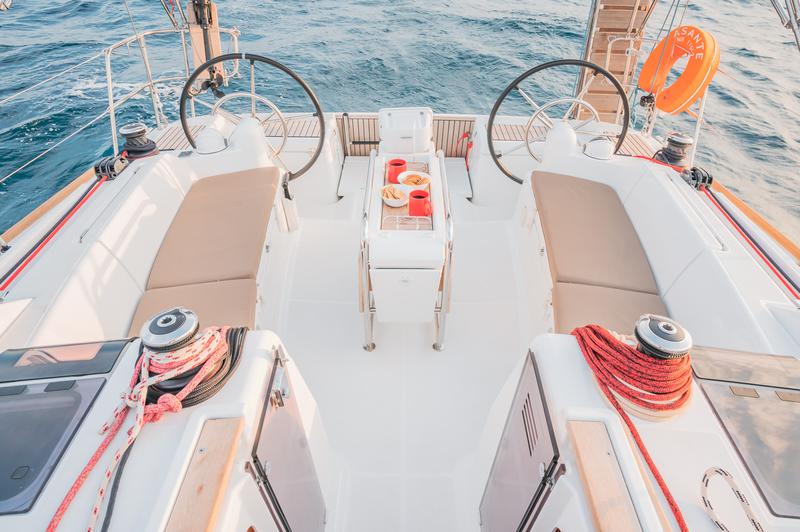 Book yachts online - sailboat - Sun Odyssey 449 - Asante - rent