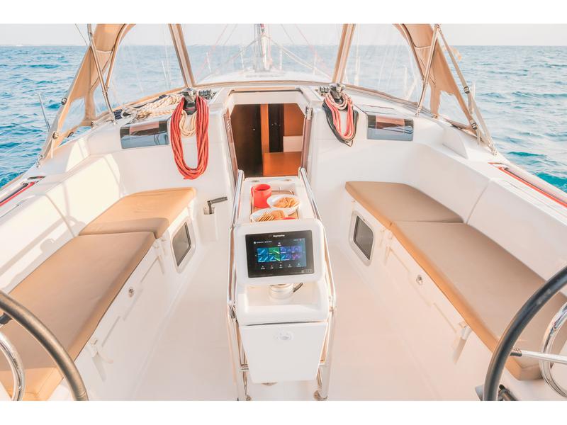 Book yachts online - sailboat - Sun Odyssey 449 - Asante - rent