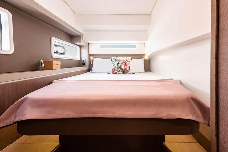 Book yachts online - catamaran - Bali 4.2 - Fabster19 - rent