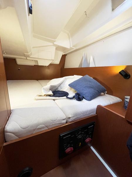 Book yachts online - sailboat - Oceanis 35.1 - Caroline - rent
