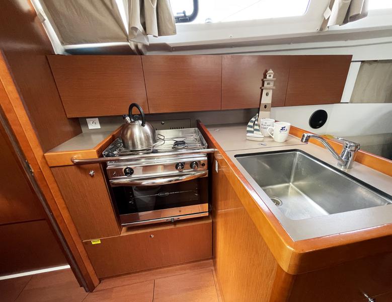 Book yachts online - sailboat - Oceanis 35.1 - Caroline - rent