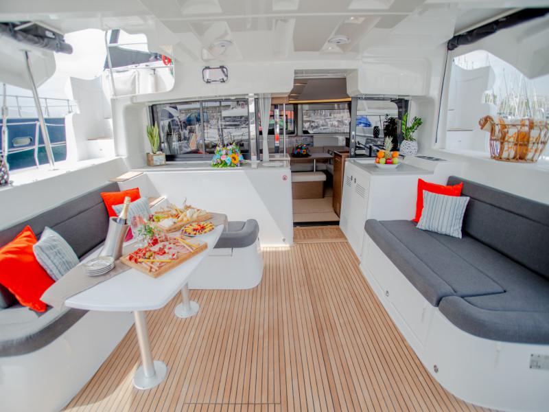 Book yachts online - catamaran - Lagoon 46 - ALICE - rent