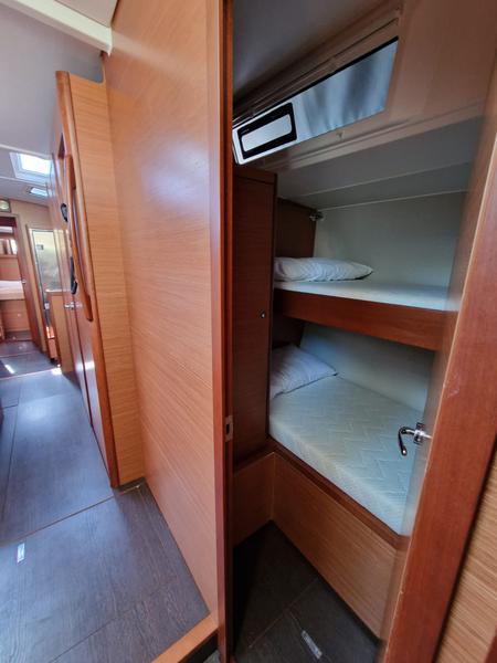 Book yachts online - sailboat - Dufour 530 Grand Large - Albus - rent