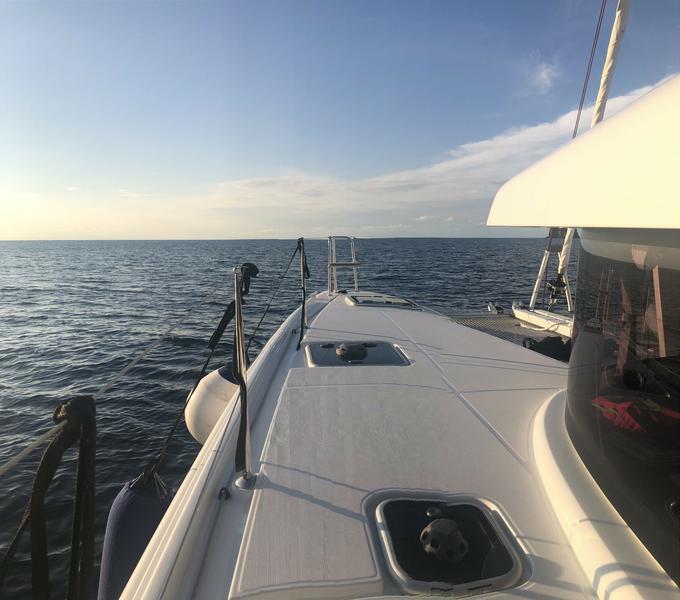 Book yachts online - catamaran - Lagoon 42 (A/C + WaterMaker) - Andromeda - rent