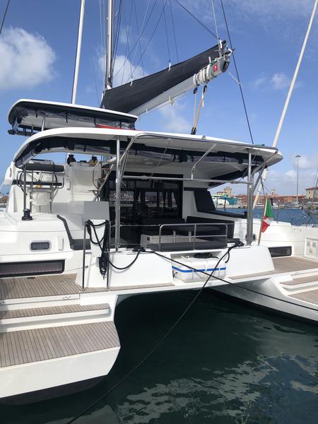 Book yachts online - catamaran - Lagoon 42 (A/C + WaterMaker) - Andromeda - rent