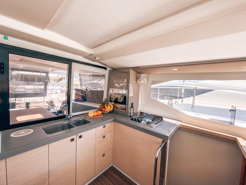 Book yachts online - catamaran - Lucia 40 - SEA ENERGY IV - rent