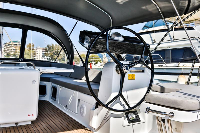 Book yachts online - sailboat - Jeanneau 54 - Sea Force - rent