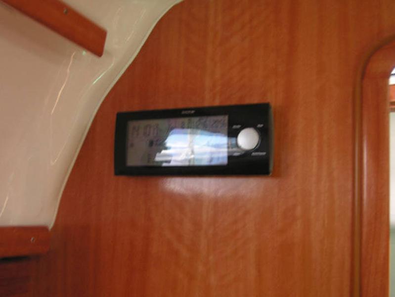 Book yachts online - sailboat - Bavaria 37 Cruiser - Mio - rent