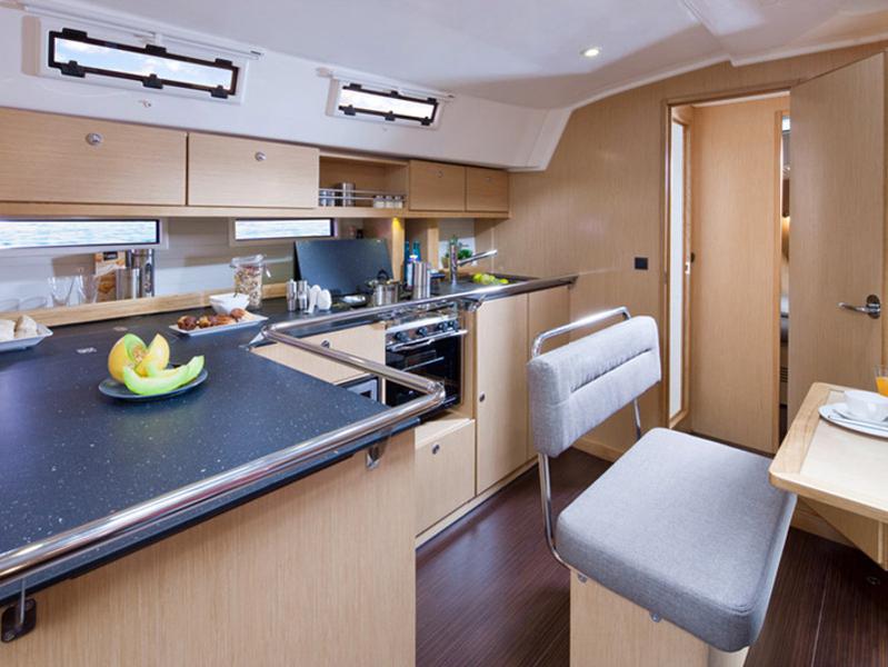 Book yachts online - sailboat - Bavaria Cruiser 45 - Provence - rent