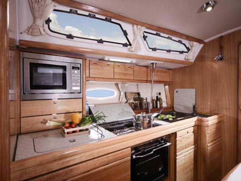 Book yachts online - sailboat - Bavaria 40 Cruiser - Luna - rent