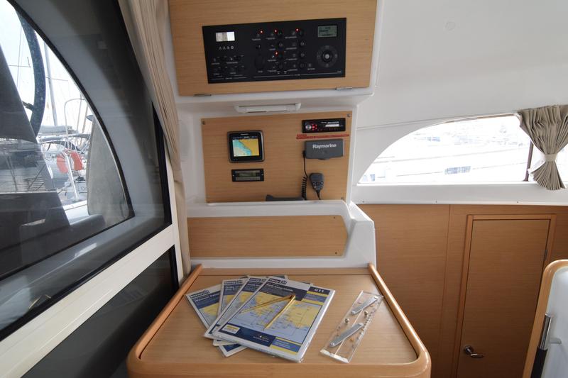 Book yachts online - catamaran - Lagoon 380 - Passion - rent