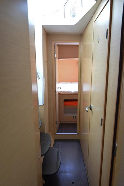 Book yachts online - catamaran - Lagoon 380 - Passion - rent