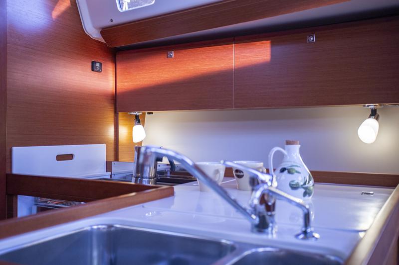 Book yachts online - sailboat - Dufour 360 Grand Large - Vanila - rent