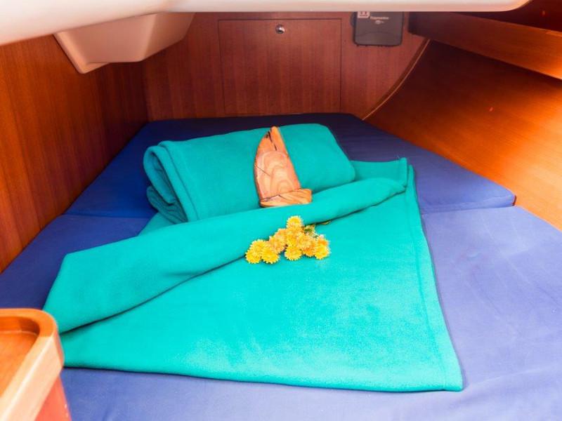 Book yachts online - sailboat - Elan 344 Impression - Helios - rent
