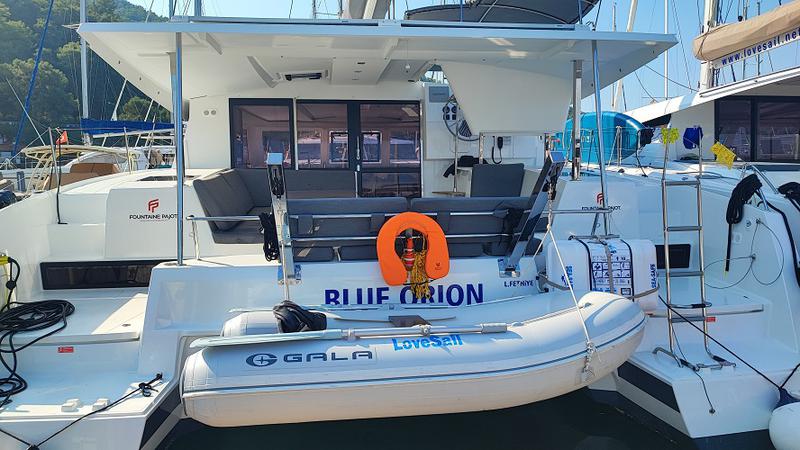 Book yachts online - catamaran - Isla 40 - Blue Orion - rent