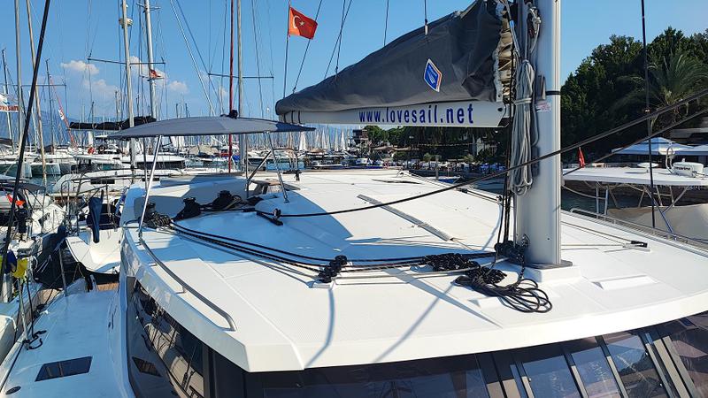 Book yachts online - catamaran - Isla 40 - Blue Orion - rent