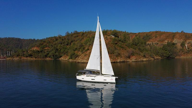Book yachts online - sailboat - Dufour 430 - Kummsal - rent