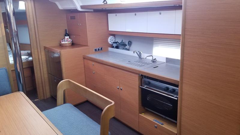 Book yachts online - sailboat - Dufour 430 - Kummsal - rent