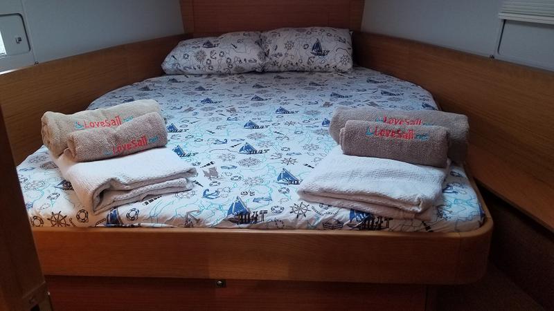 Book yachts online - sailboat - Dufour 430 - Kummsal - rent
