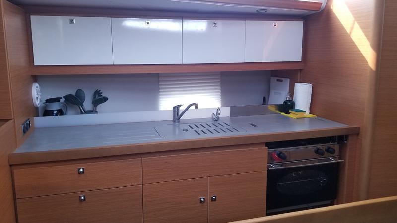 Book yachts online - sailboat - Dufour 430 - Kummsal - rent