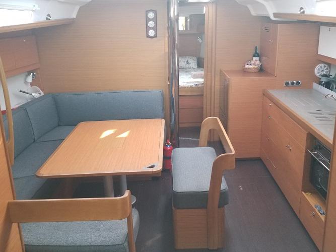 Book yachts online - sailboat - Dufour 430 - Kummsal - rent