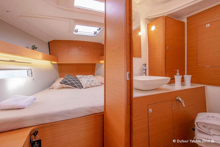Book yachts online - sailboat - Dufour 390 - Joy 5 - rent