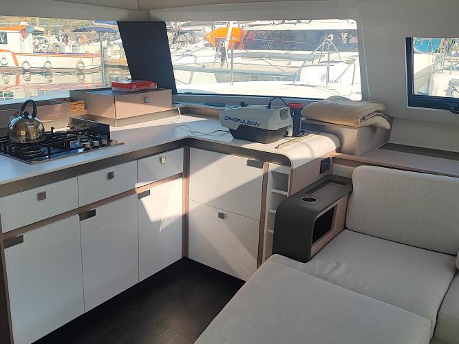 Book yachts online - catamaran - Elba 45 - Lalom - rent