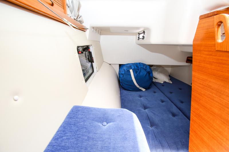 Book yachts online - other - Dragonfly 35 - Magic - rent
