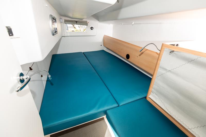Book yachts online - sailboat - Pogo 36 - Lady Shadock - rent