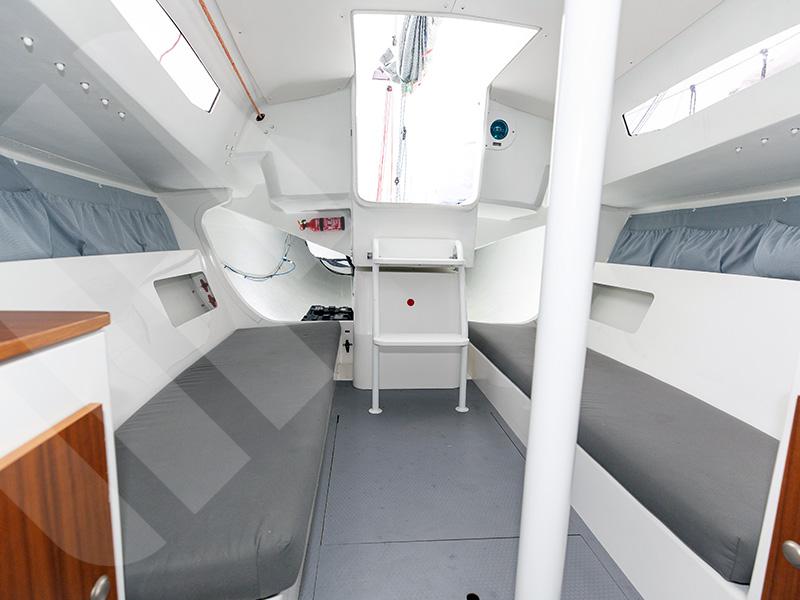 Book yachts online - sailboat - J 88 - Mauka - rent