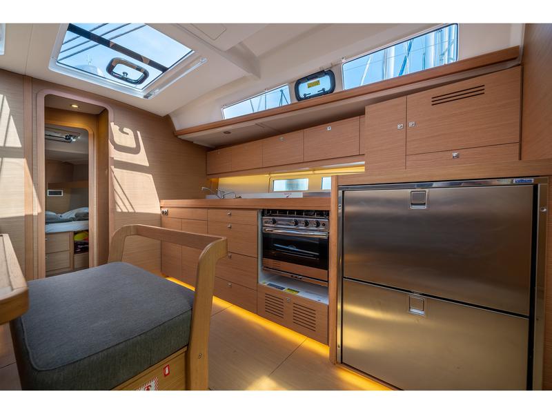 Book yachts online - sailboat - Dufour 460GL - Kosmopolitan - rent
