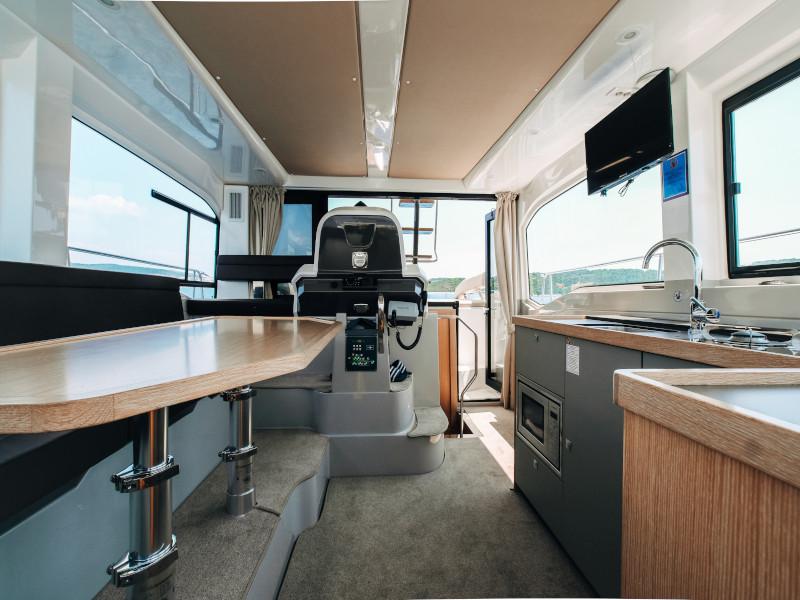 Book yachts online - motorboat - Bavaria E40 Fly - Danijela - rent