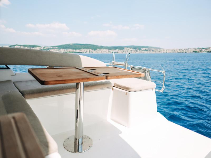 Book yachts online - motorboat - Bavaria E40 Fly - Danijela - rent