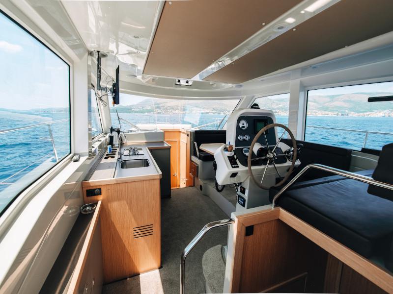 Book yachts online - motorboat - Bavaria E40 Fly - Danijela - rent