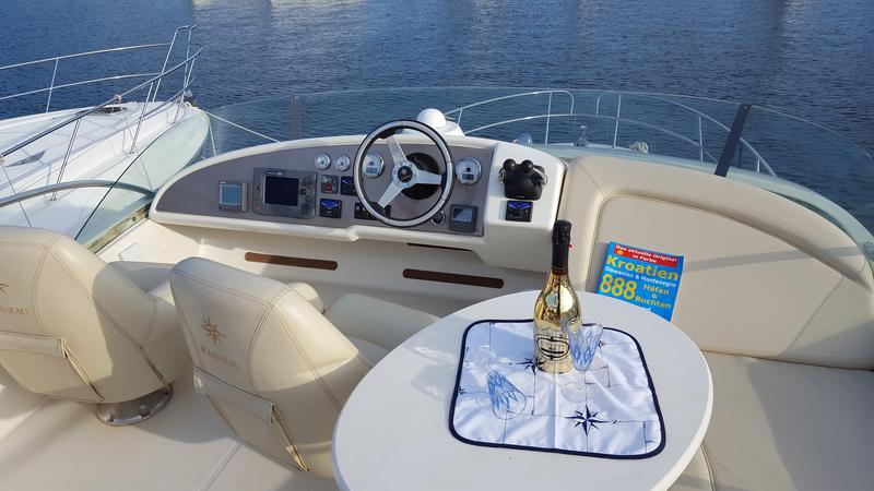 Book yachts online - motorboat - Prestige 36 Fly - Fortuna - rent