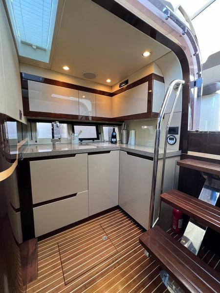 Book yachts online - motorboat - Galeon 385 HTS - Manoli - rent