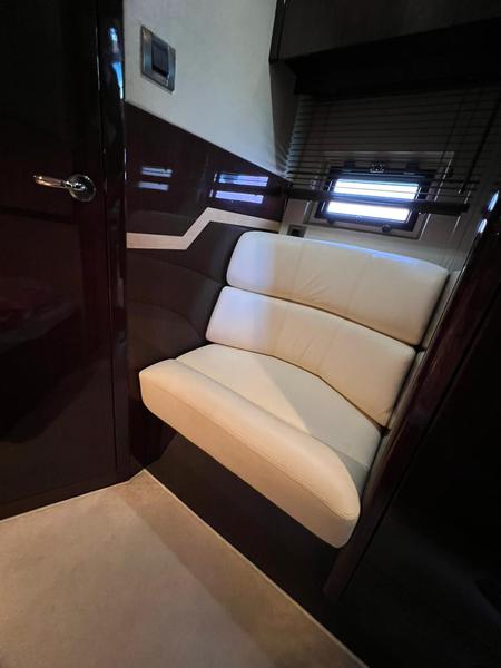 Book yachts online - motorboat - Galeon 385 HTS - Manoli - rent