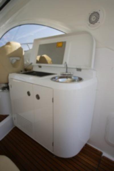 Book yachts online - motorboat - Monte Carlo 37 HT - Tindra - rent