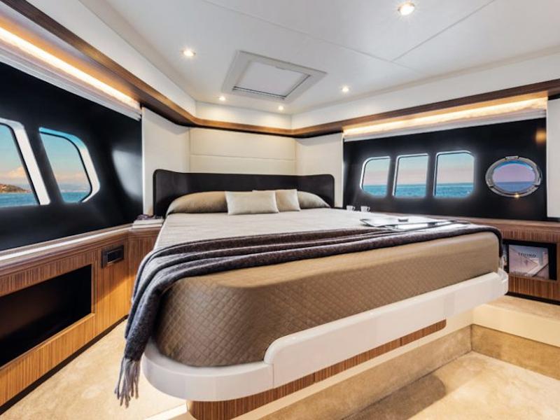 Book yachts online - motorboat - Absolute 50 Fly - Moj Mir - rent